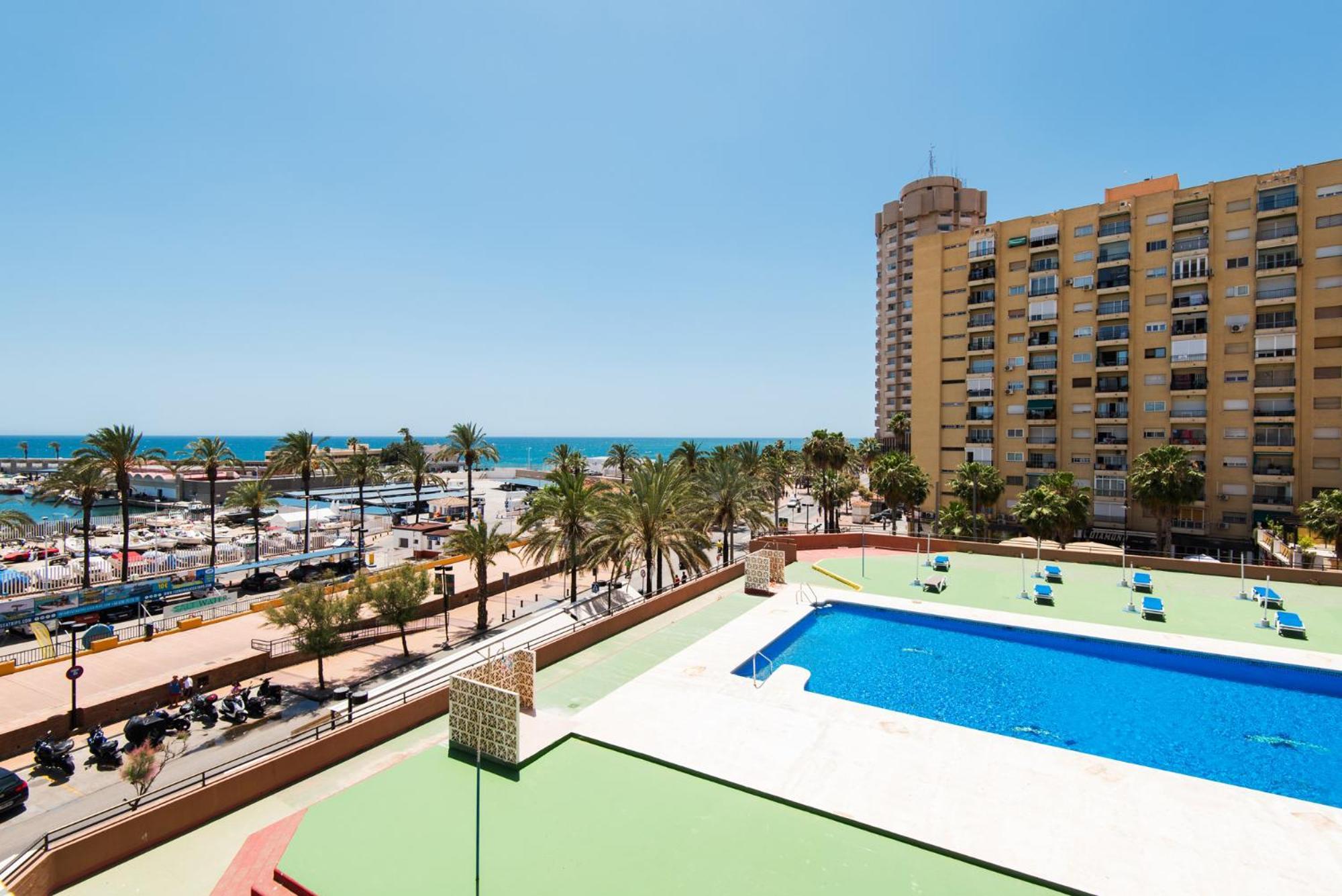 Palm True Towers 1, Marina Beach Apartment فوينخيرولا المظهر الخارجي الصورة