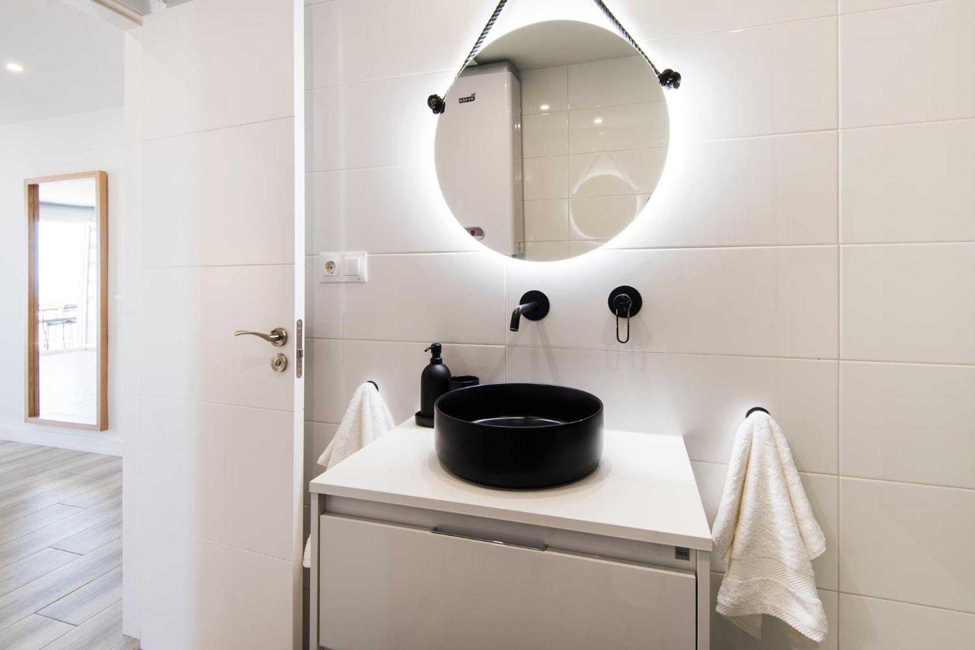 Palm True Towers 1, Marina Beach Apartment فوينخيرولا المظهر الخارجي الصورة