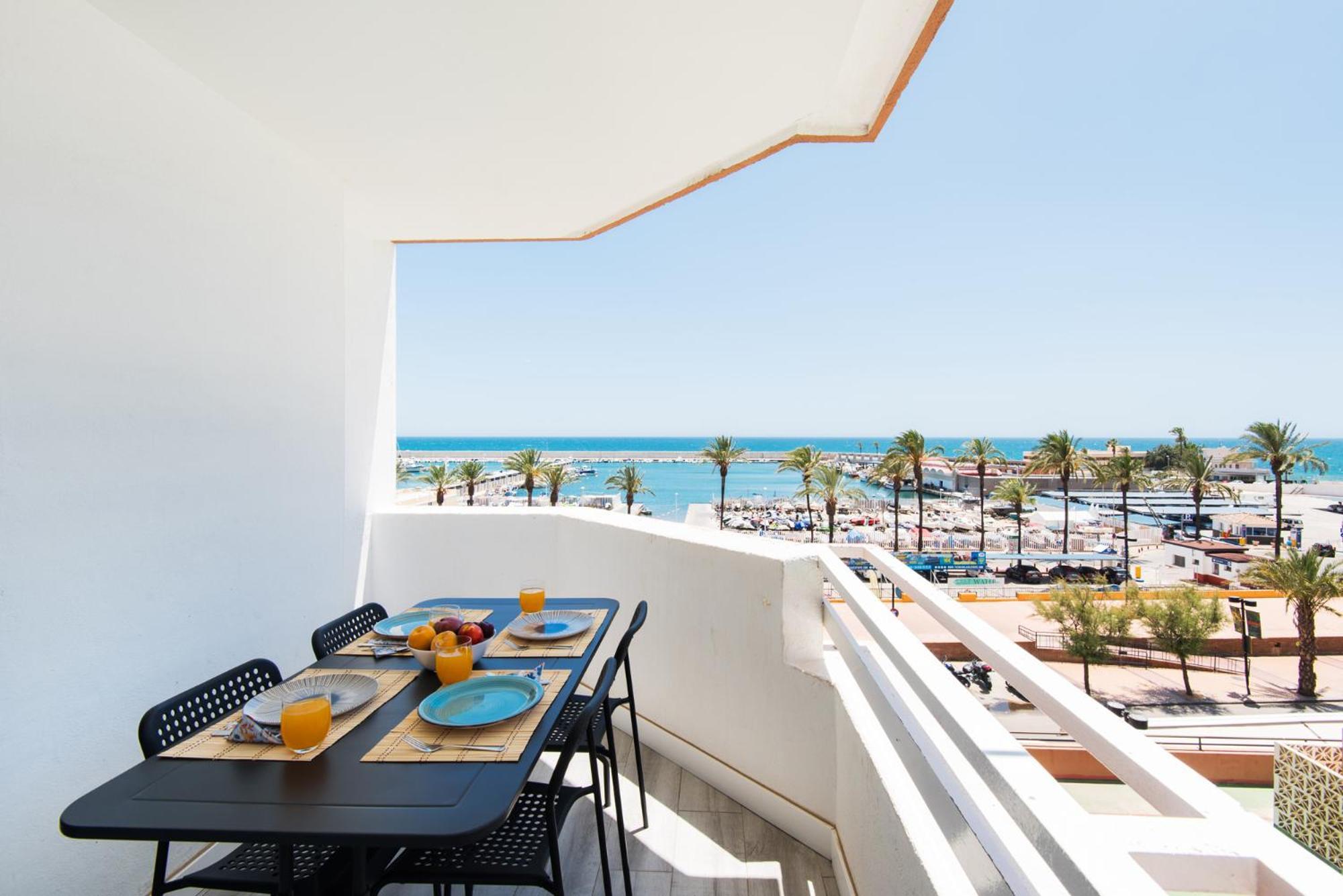 Palm True Towers 1, Marina Beach Apartment فوينخيرولا المظهر الخارجي الصورة